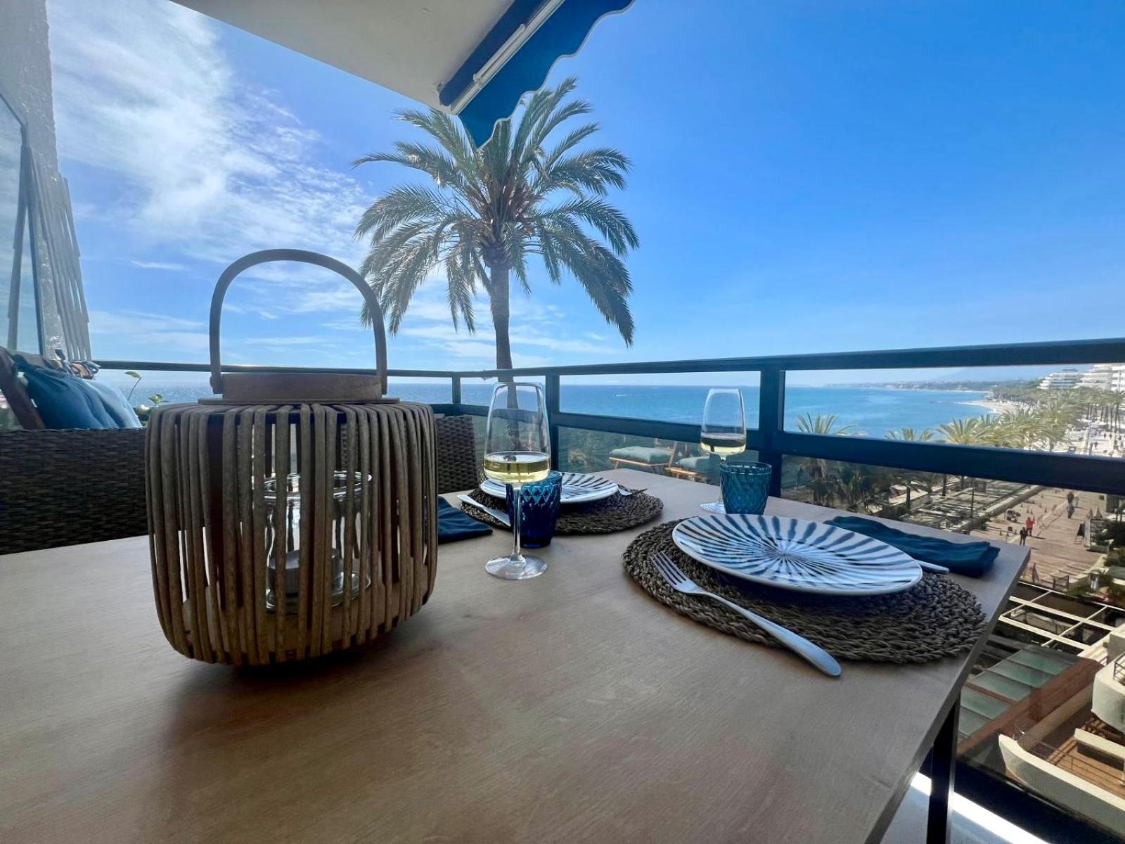 Marbella Beachfront Apartment Exterior photo