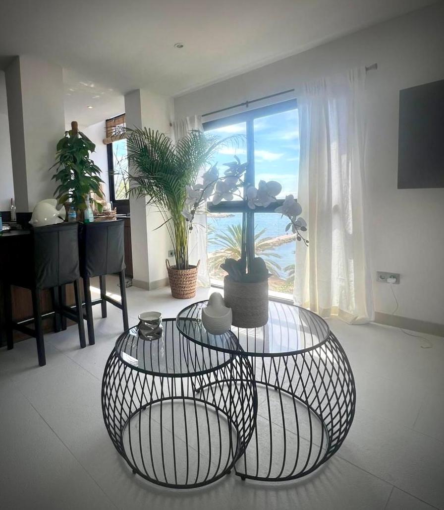 Marbella Beachfront Apartment Exterior photo